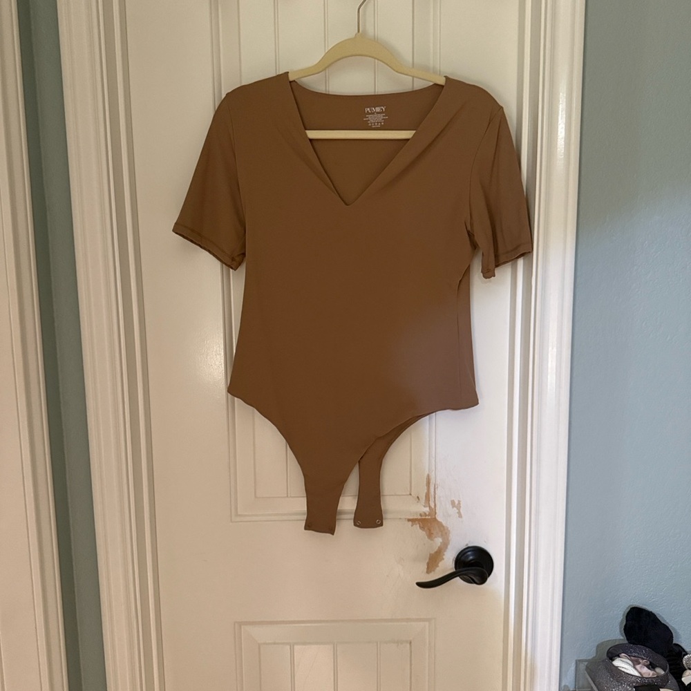 Pumiey Women's Brown V-Neck Bodysuit